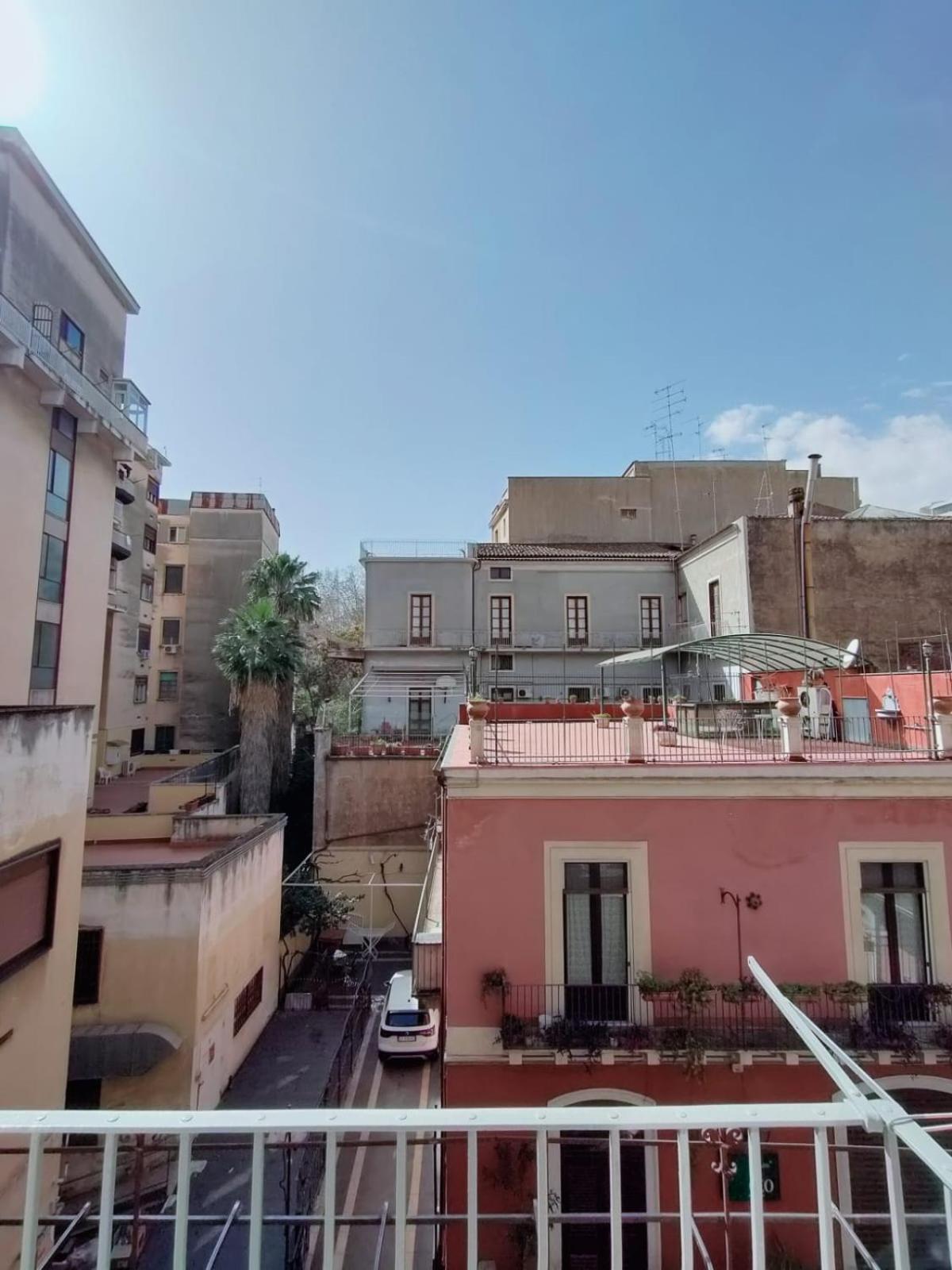 Hibiscus - Etnea Rooms Κατάνια Εξωτερικό φωτογραφία