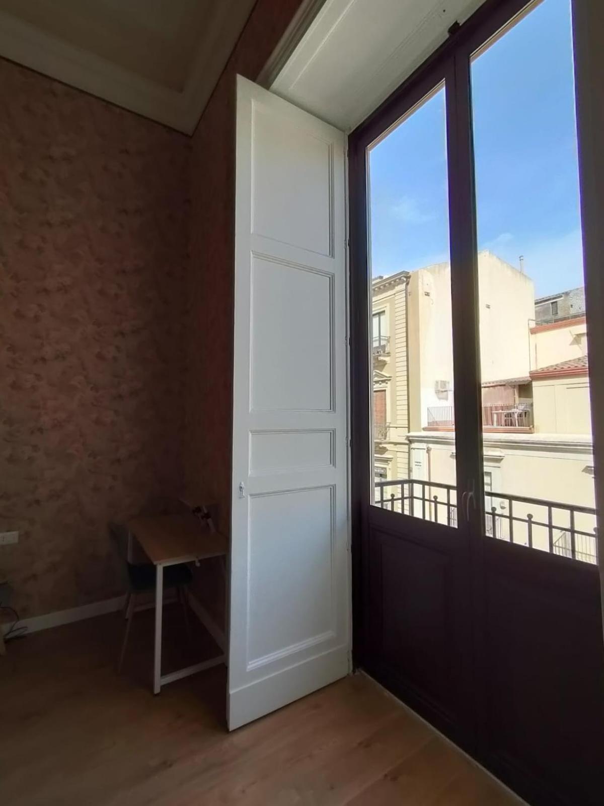 Hibiscus - Etnea Rooms Κατάνια Εξωτερικό φωτογραφία