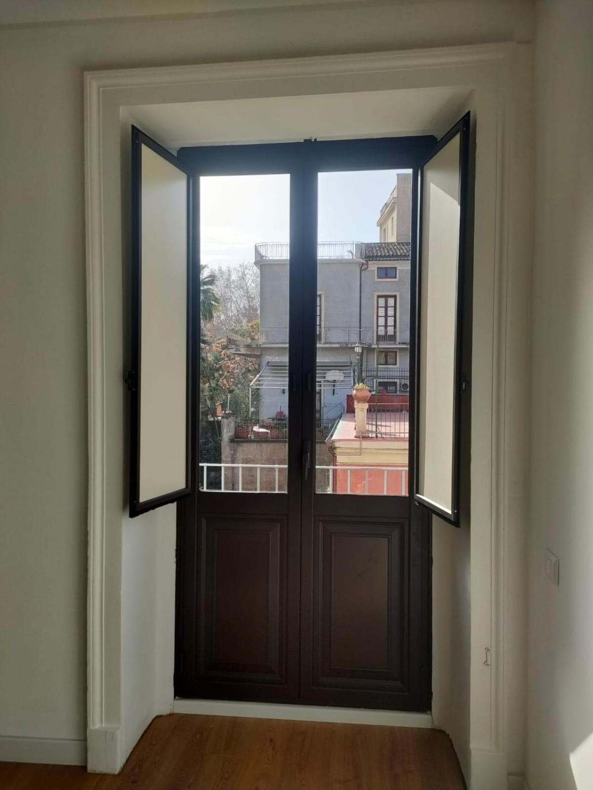 Hibiscus - Etnea Rooms Κατάνια Εξωτερικό φωτογραφία