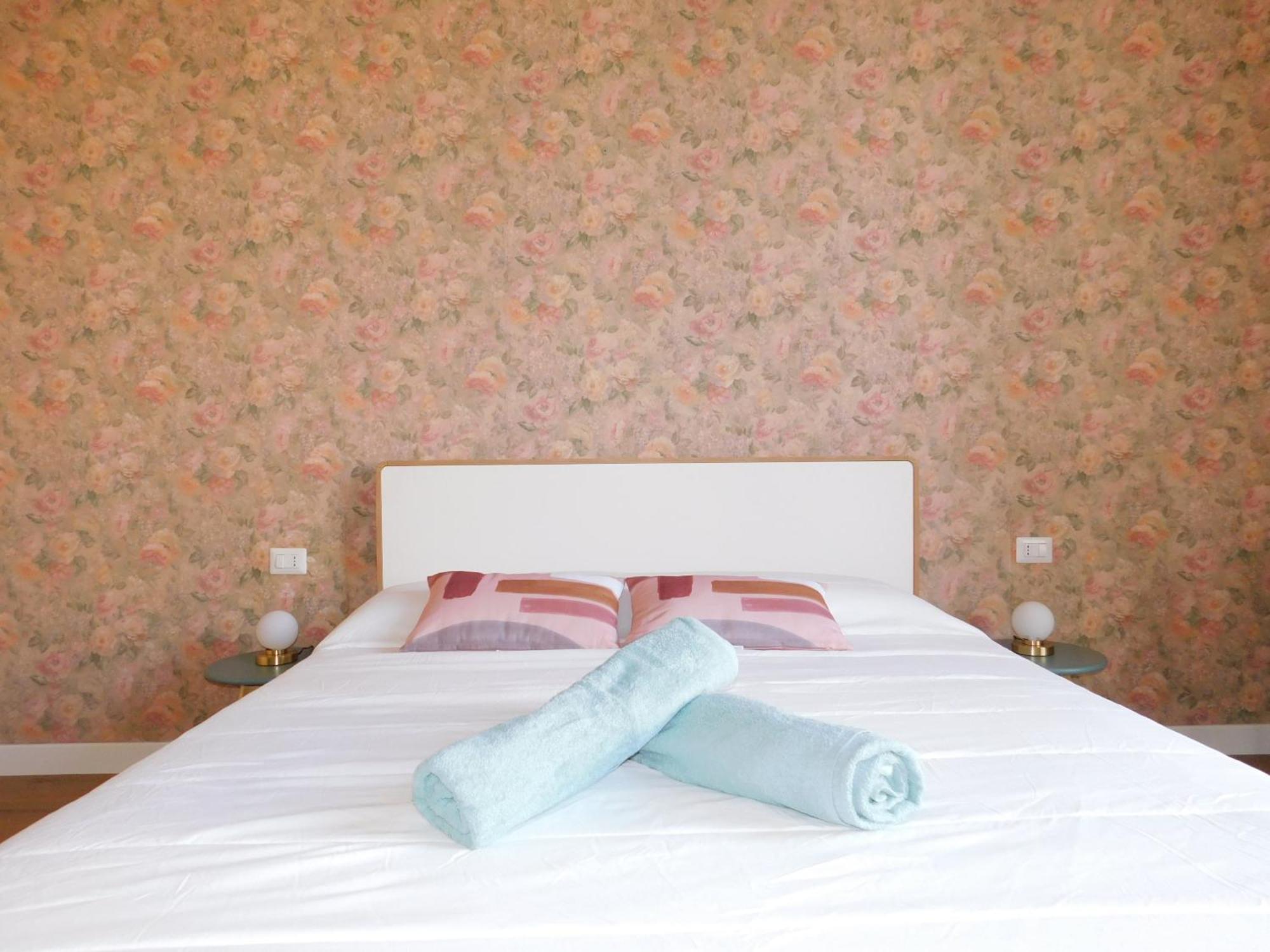 Hibiscus - Etnea Rooms Κατάνια Εξωτερικό φωτογραφία